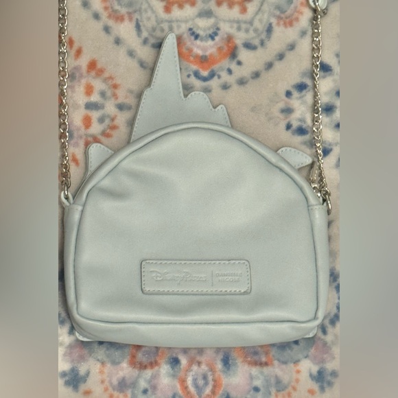 Danielle Nicole Disney Parks Cinderella Castle Crossbody Purse Bag RARE - Picture 8 of 11